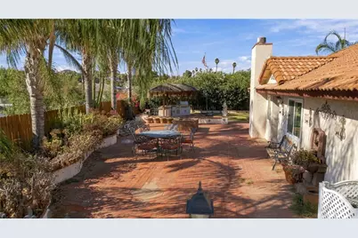 23856 Outrigger, Canyon Lake, CA 92587 - Photo 12