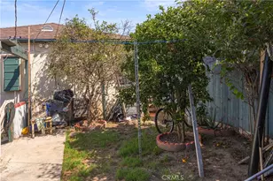 650 W 107th St, Los Angeles, CA 90044 - Photo 12