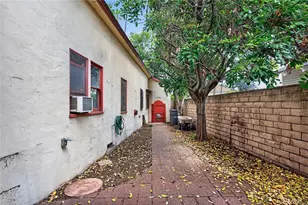 205 N Avenue 66, Los Angeles, CA 90042 - Photo 18