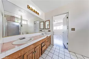 915 E 41st, Los Angeles, CA 90011 - Photo 12