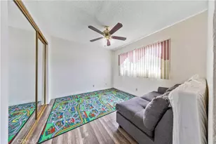 915 E 41st, Los Angeles, CA 90011 - Photo 36