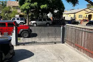 718 W 43rd Pl, Los Angeles, CA 90037 - Photo 2