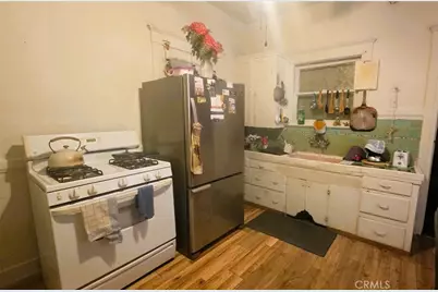 1437 Bonnie Brae Street, Los Angeles, CA 90006 - Photo 4