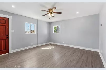 1049 W 67th, Los Angeles, CA 90044 - Photo 4