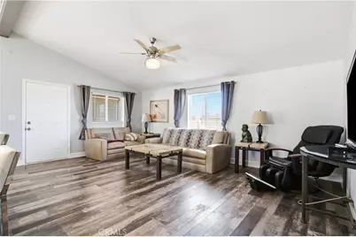 8848 W Avenue D8, Lancaster, CA 93536 - Photo 6