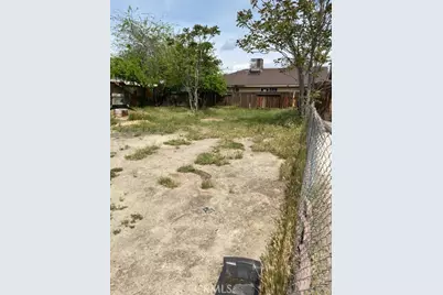 904 Curtis Drive, Bakersfield, CA 93307 - Photo 2