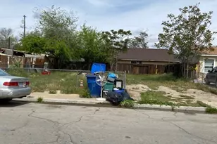 904 Curtis Dr, Bakersfield, CA 93307 - Photo 1