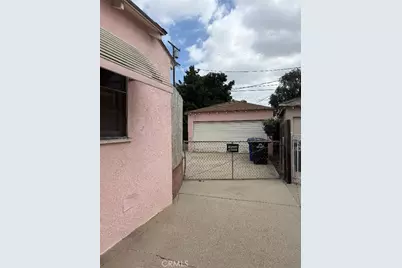 10124 Hildreth Avenue, South Gate, CA 90280 - Photo 2