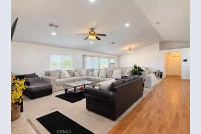 15616 Winnebago, Apple Valley, CA 92307 - Photo 10