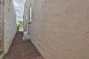 2512 W 60th St, Los Angeles, CA 90043 - Photo 30