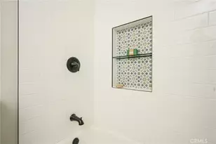 12126 Ainsworth St, Los Angeles, CA 90044 - Photo 22