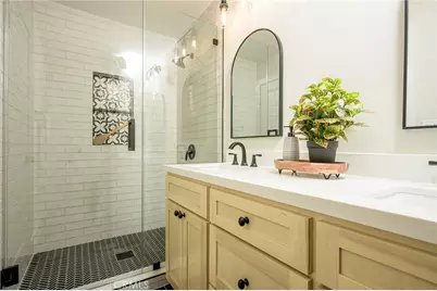 12126 Ainsworth St, Los Angeles, CA 90044 - Photo 16