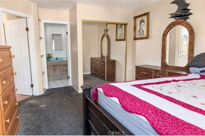 8437 San Vincente, South Gate, CA 90280 - Photo 18