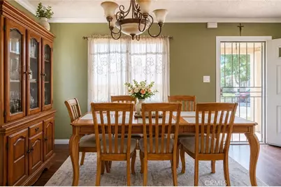 8437 San Vincente, South Gate, CA 90280 - Photo 6