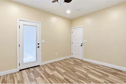 16028 Spruce, Hesperia, CA 92345 - Photo 32
