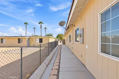 16028 Spruce, Hesperia, CA 92345 - Photo 44