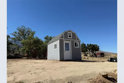 29310 Devils Punch Bowl, Juniper Hills, CA 93553 - Photo 14
