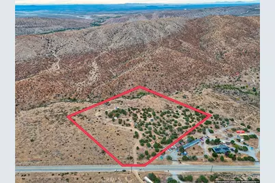 29310 Devils Punch Bowl, Juniper Hills, CA 93553 - Photo 22