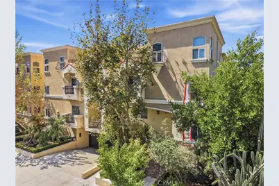 5737 Camellia, North Hollywood, CA 91601 - Photo 2
