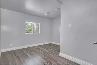 914 W 41st, Los Angeles, CA 90037 - Photo 14