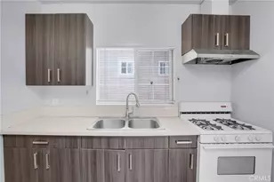 914 W 41st, Los Angeles, CA 90037 - Photo 8