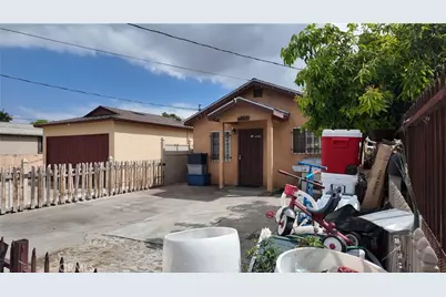 9534 Hickory, Los Angeles, CA 90002 - Photo 2