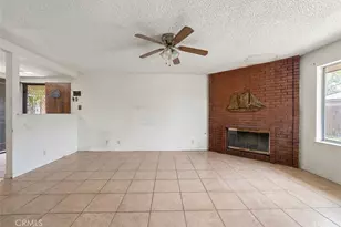 13785 Deauville, Victorville, CA 92395 - Photo 4