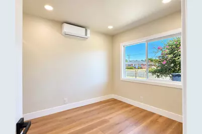 2128 N Bristol, Santa Ana, CA 92706 - Photo 16