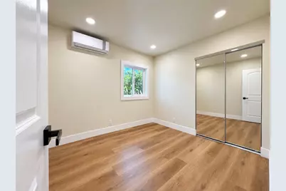 2128 N Bristol, Santa Ana, CA 92706 - Photo 18