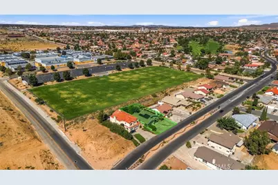 12418 Spring Valley, Victorville, CA 92395 - Photo 8