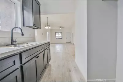 975 E 43rd, Los Angeles, CA 90011 - Photo 12