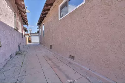 975 E 43rd, Los Angeles, CA 90011 - Photo 22