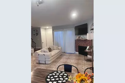 13540 Hubbard St Unit 10, Sylmar, CA 91342 - Photo 6