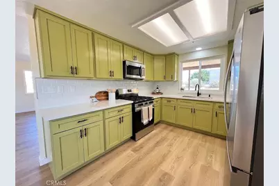 13377 Paramount Road, Phelan, CA 92371 - Photo 8