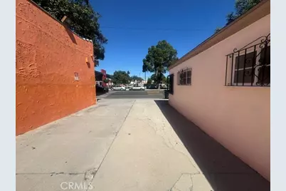 3292 Tweedy Boulevard, South Gate, CA 90280 - Photo 4