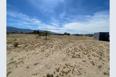 10794 Palomar, Lucerne Valley, CA 92356 - Photo 14