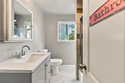 1345 W 89th, Los Angeles, CA 90044 - Photo 34