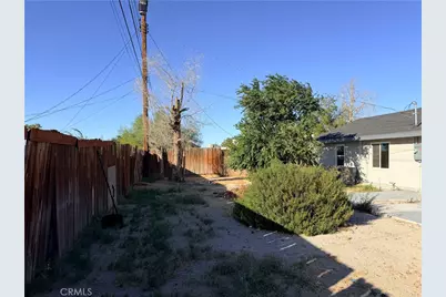 45517 Sancroft, Lancaster, CA 93535 - Photo 12