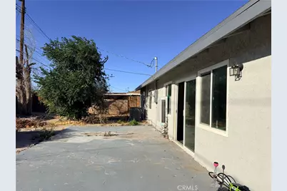 45517 Sancroft, Lancaster, CA 93535 - Photo 10
