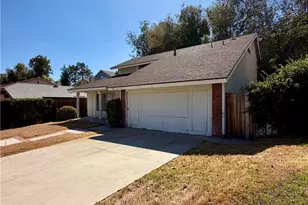 27537 Open Crest, Saugus, CA 91350 - Photo 2