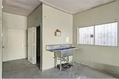 1312 N Wilmington, Wilmington, CA 90744 - Photo 16
