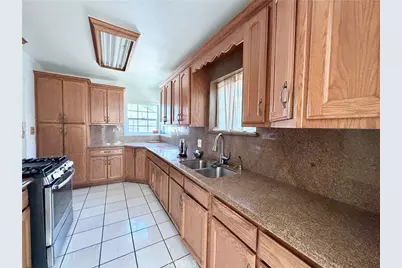 527 W Magnolia, Compton, CA 90220 - Photo 8