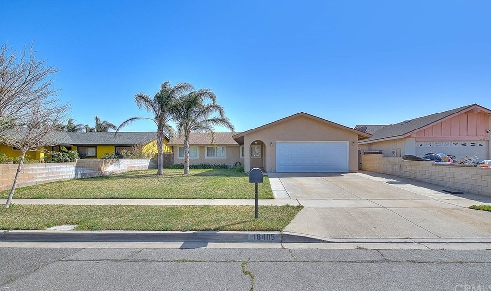 16405 Fairfax St, Fontana, CA 92336-2587