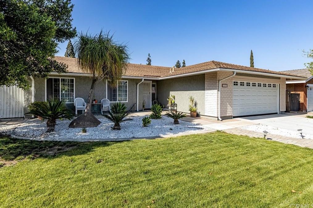 16530 Elaine Dr, Fontana, CA 92336-2050