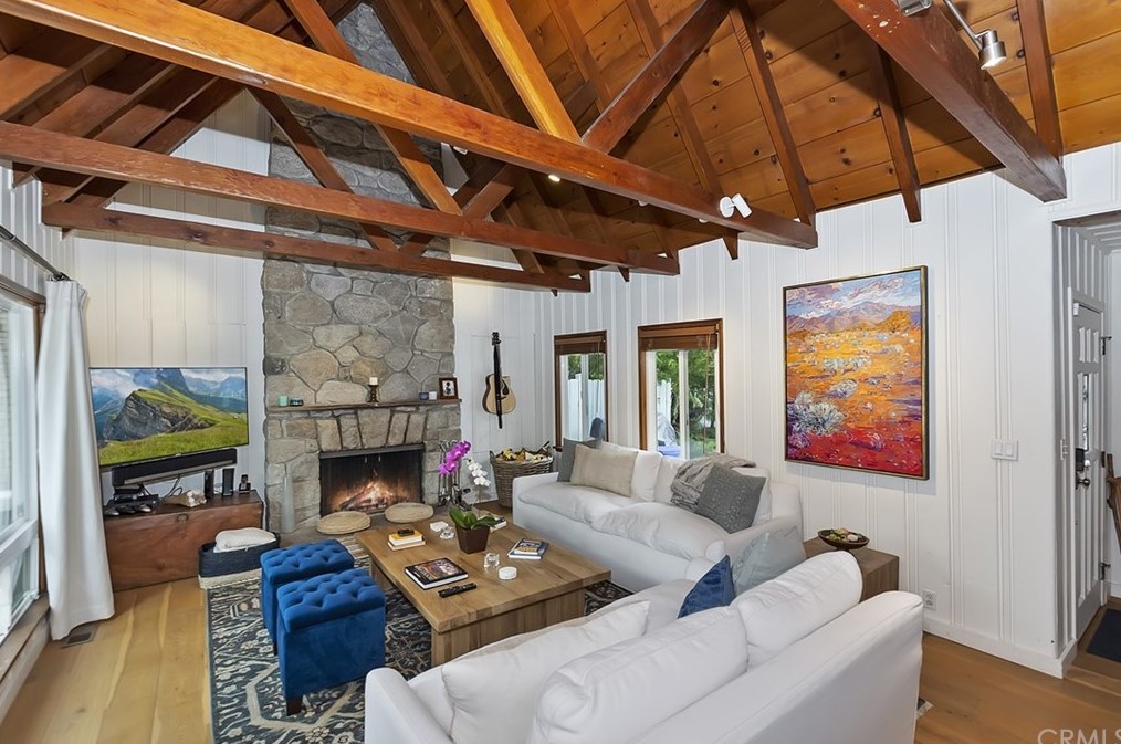 153 Grass Valley Rd, Lake Arrowhead, CA 92352