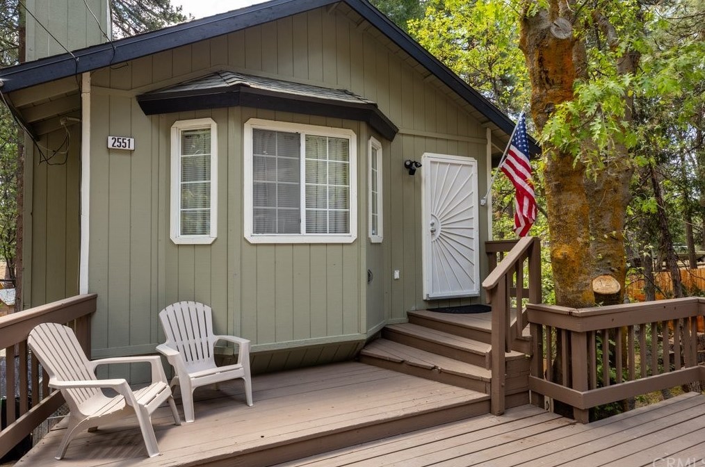 2551 Secret Dr, Running Springs, CA
