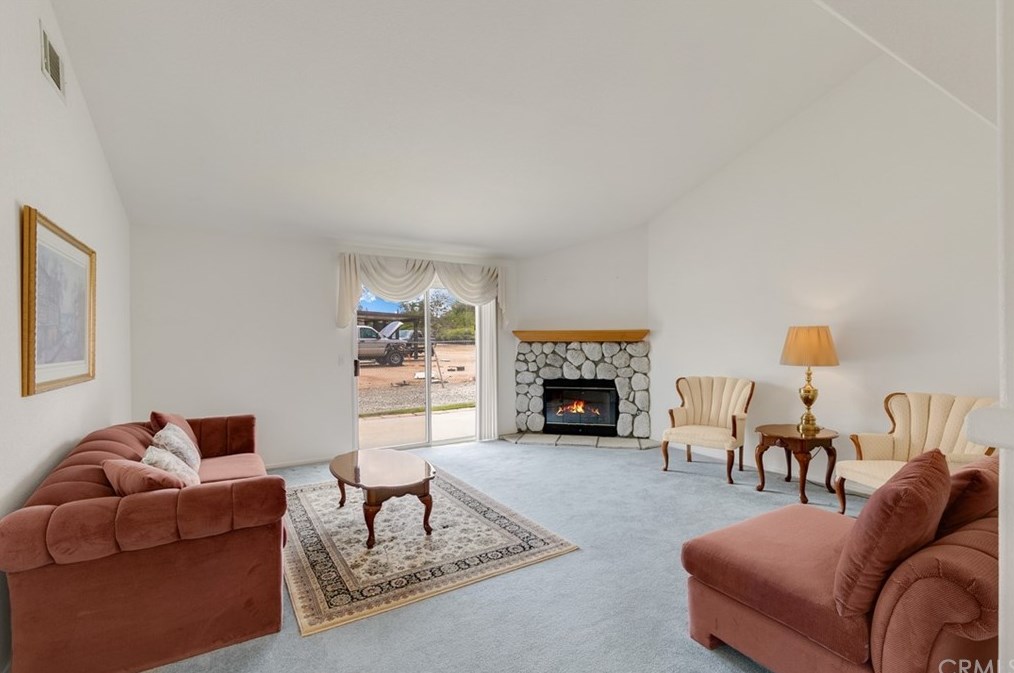 7888 Oakwood Ave, Hesperia, CA 92345-4144