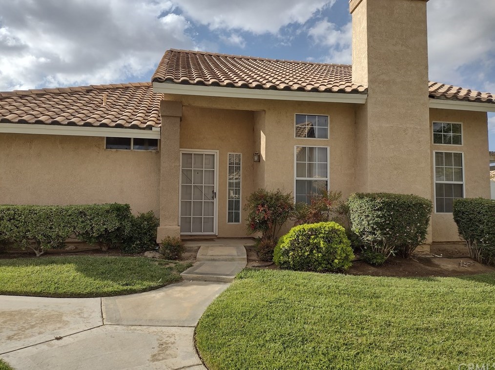 594 La Costa Dr, Banning, CA 92220-5314
