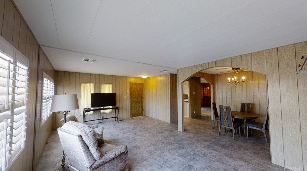 2692 E Highland Ave #117, Highland, CA 92346