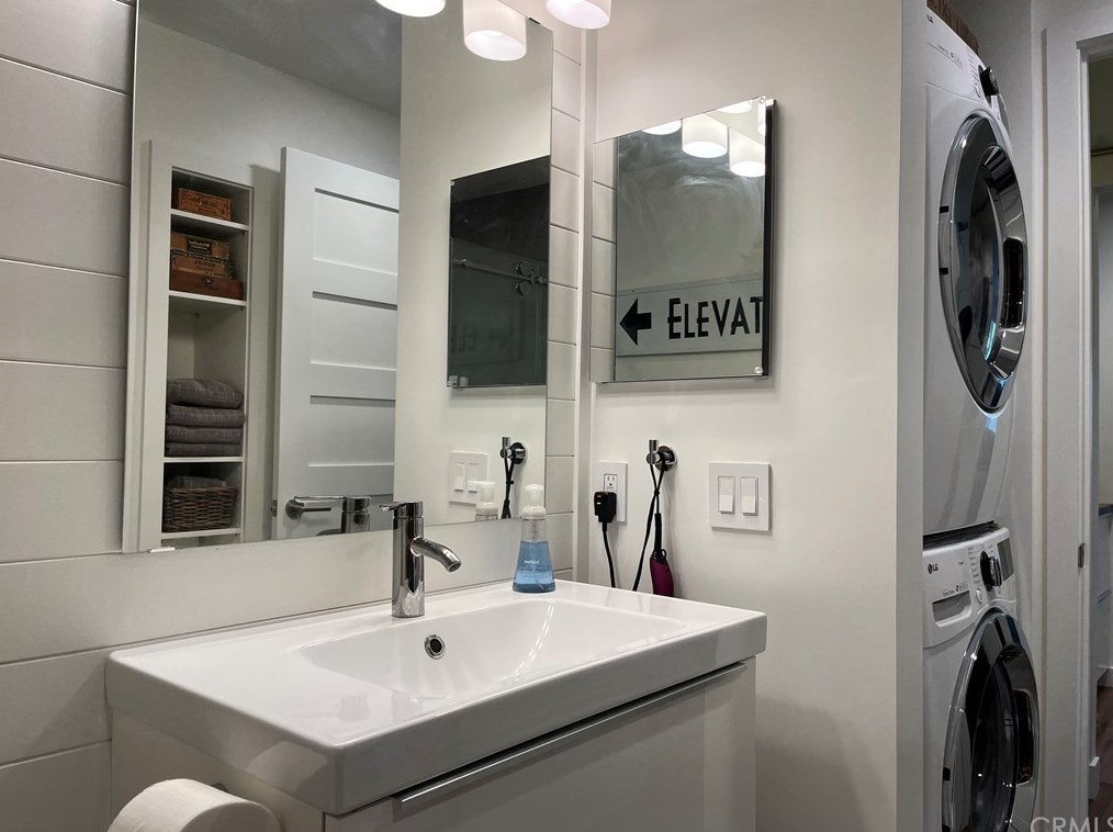 27286 Ryan Dr, Laguna Beach CA  92677-3589 exterior